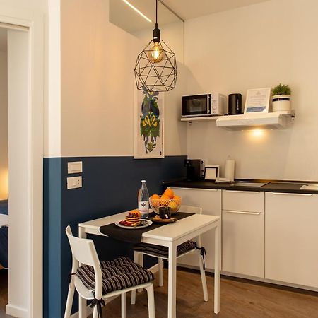 Smart & Urban Suites - Corso51 Римини Экстерьер фото