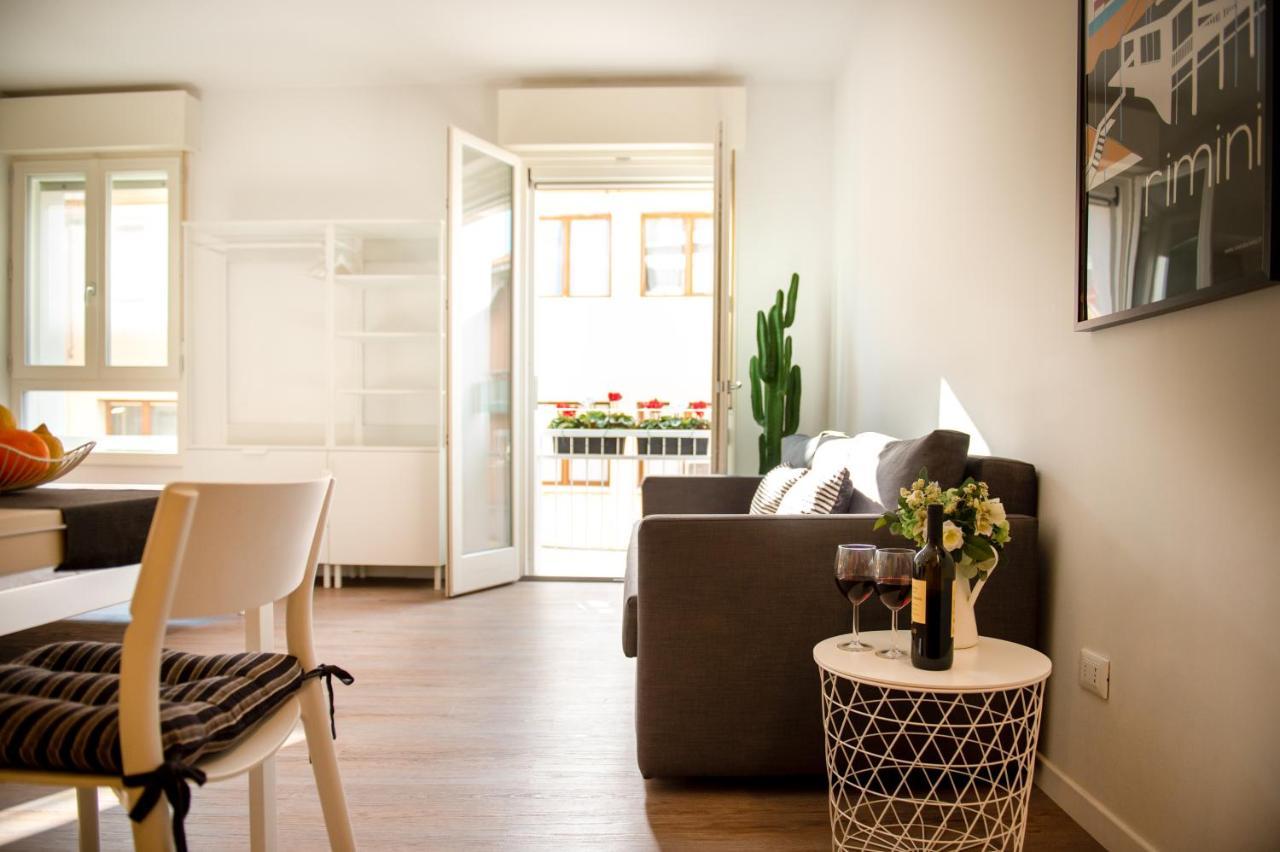 Smart & Urban Suites - Corso51 Римини Экстерьер фото