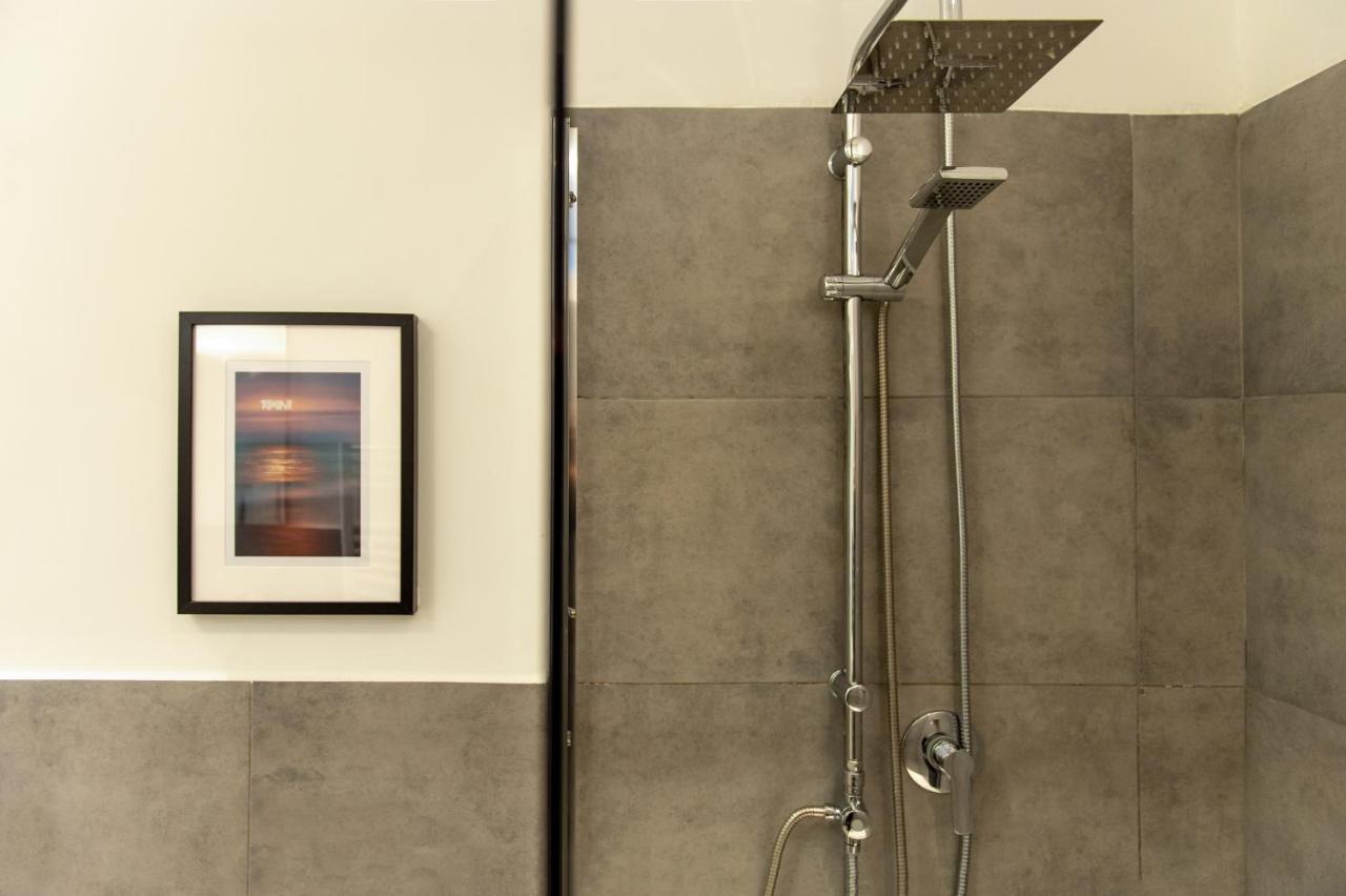 Smart & Urban Suites - Corso51 Римини Экстерьер фото
