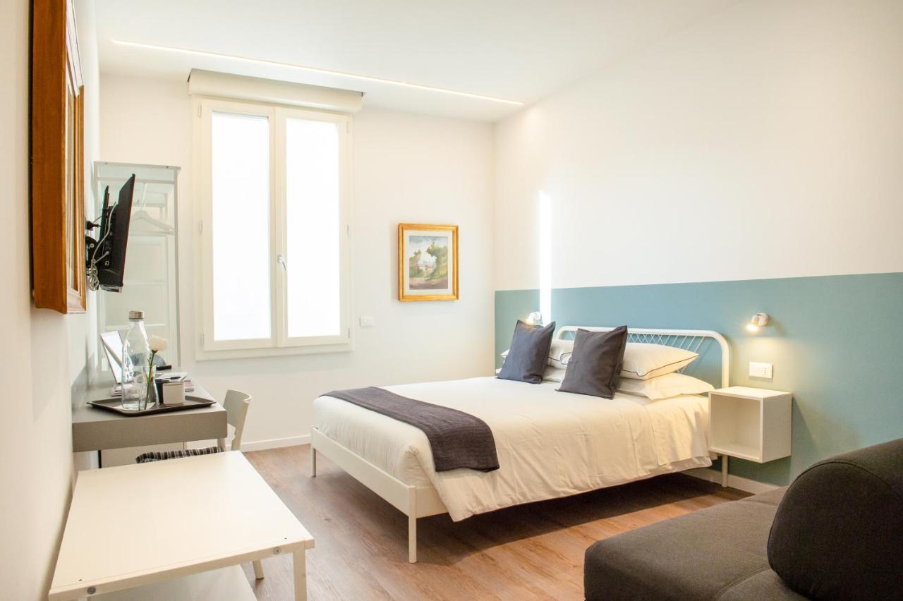 Smart & Urban Suites - Corso51 Римини Экстерьер фото