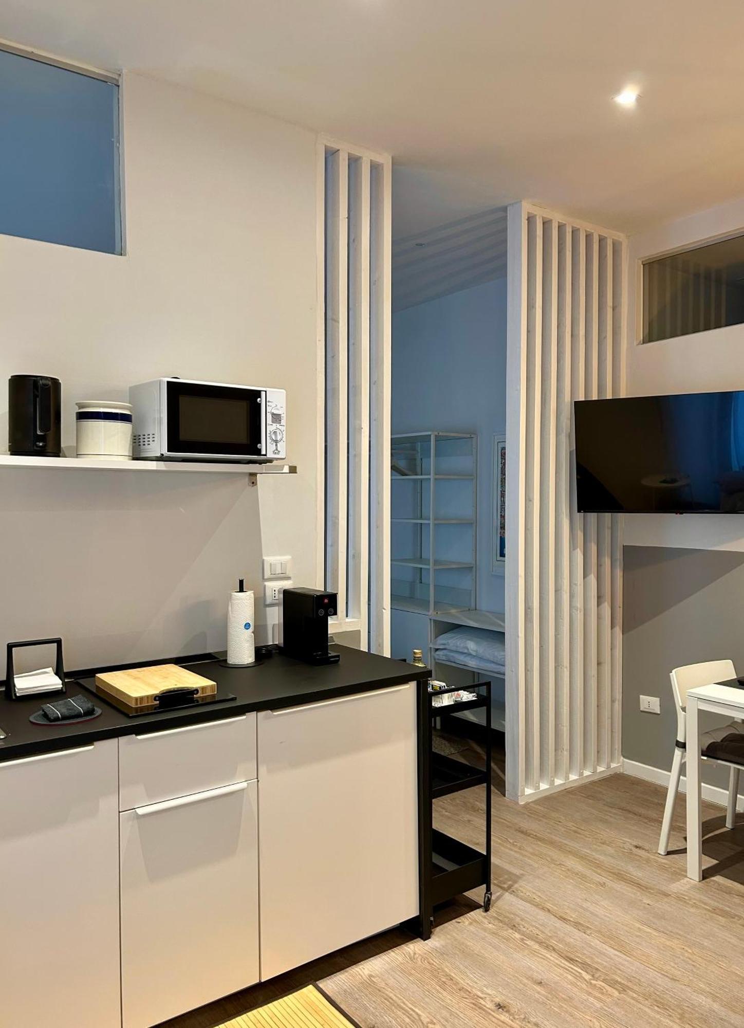 Smart & Urban Suites - Corso51 Римини Экстерьер фото