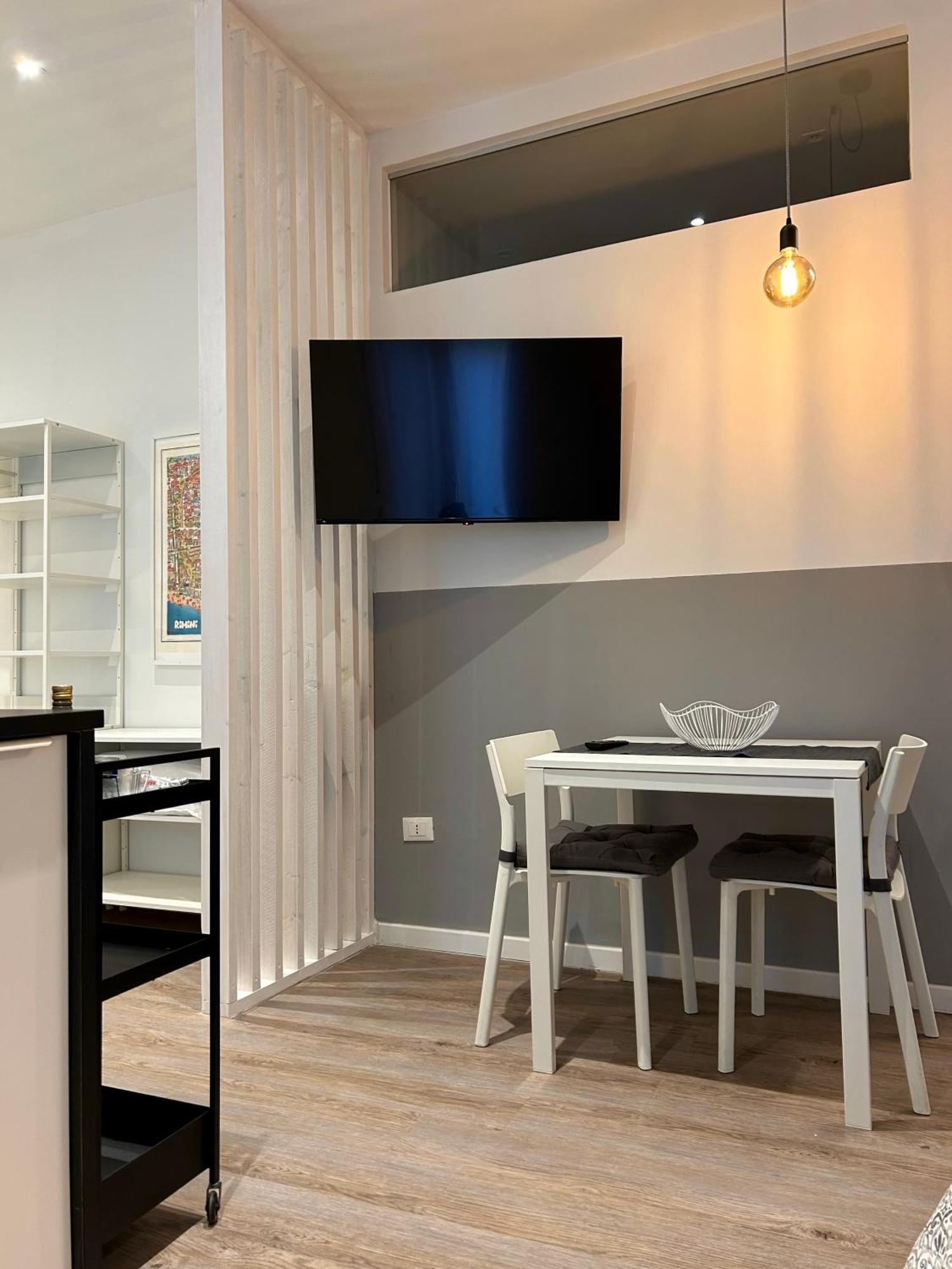 Smart & Urban Suites - Corso51 Римини Экстерьер фото