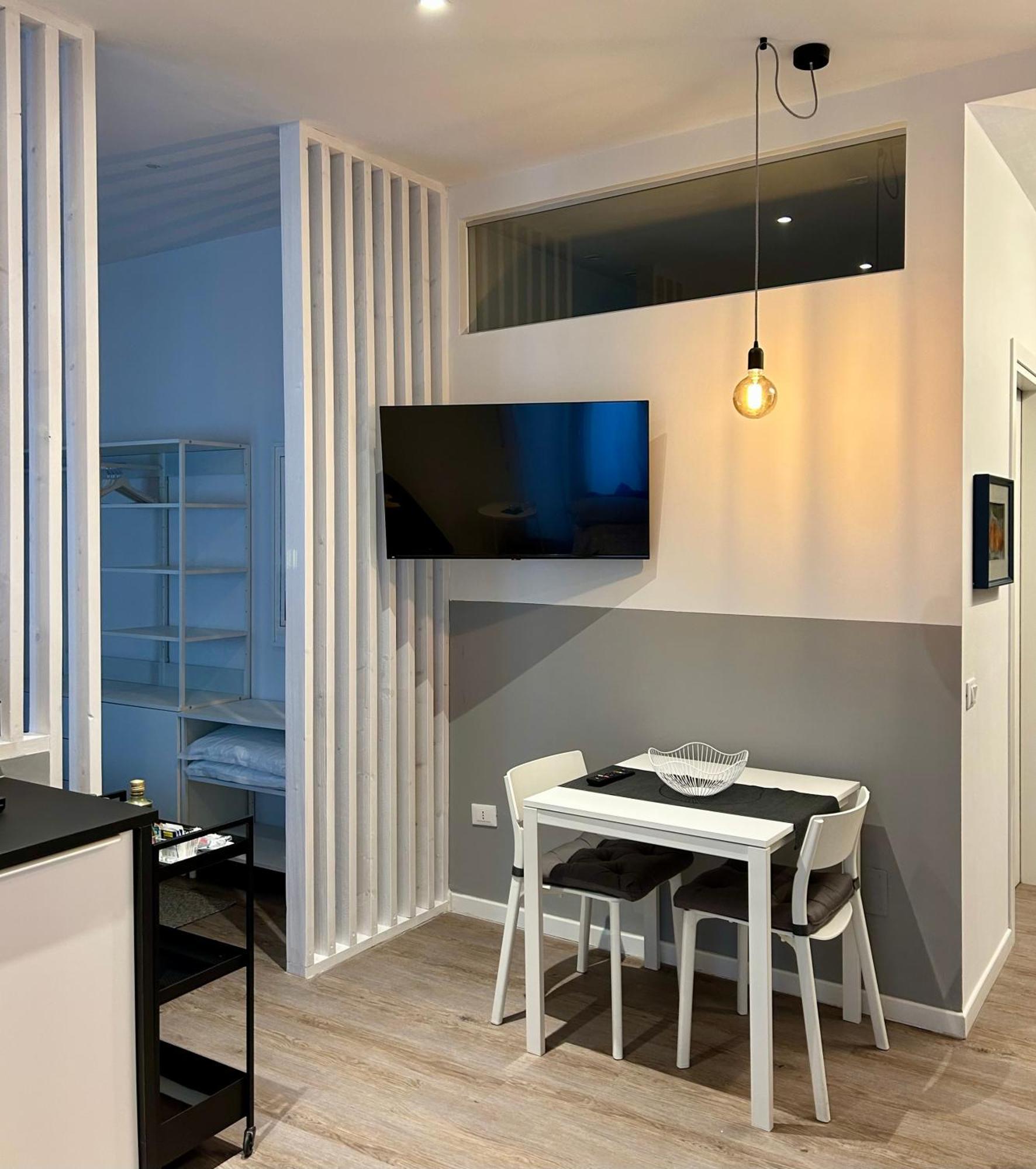 Smart & Urban Suites - Corso51 Римини Экстерьер фото